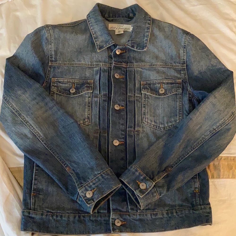 Men's denim jacket